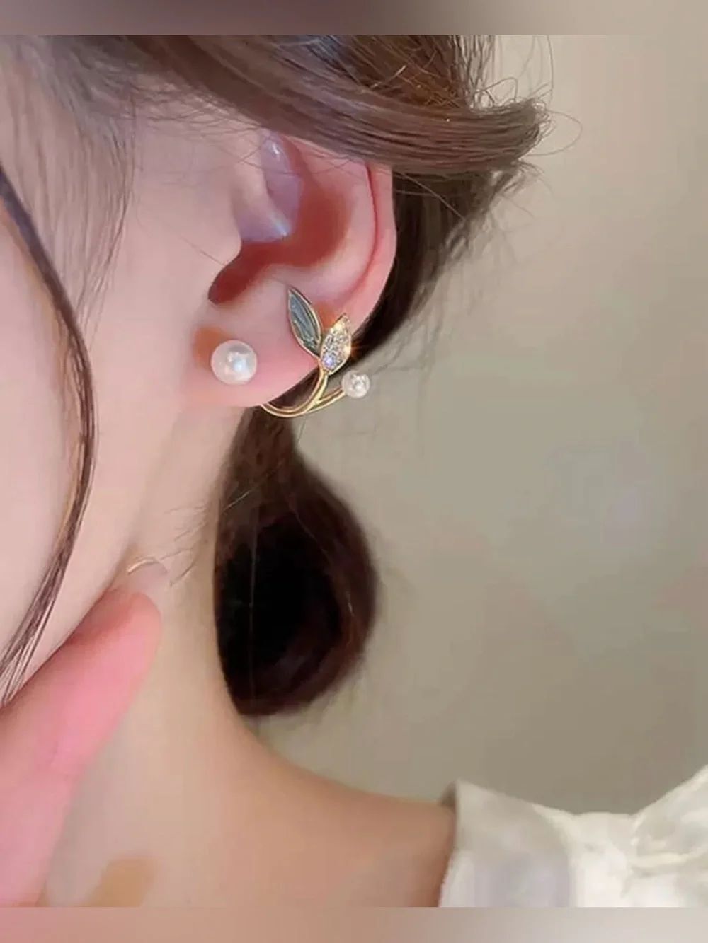 GoldāPearl Leaf Earrings A2092
